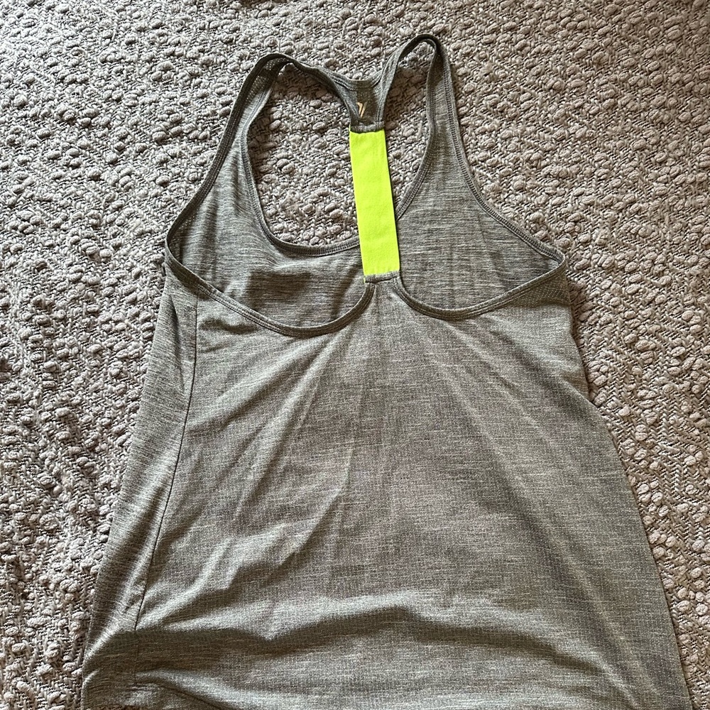 Athletic tank too